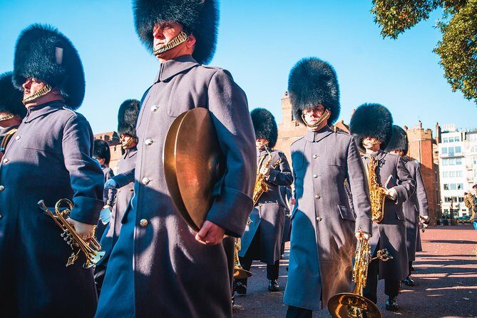 British Royalty walking tour including The Changing Of The Guard! - The Changing of the Guard: what the included moment really means