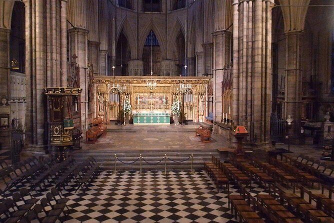British Royalty & Westminster Abbey Tour - Whitehall and Horse Guards Parade: When the Pageantry Shows Up