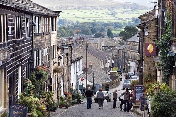 Bronte Country and Yorkshire Dales Private Day Trip from York - From York to moors and ruins: how the pace feels