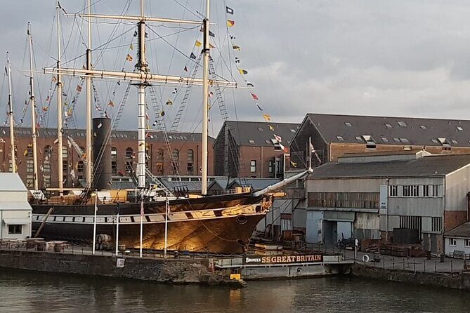 Brunel Guided Tour in Bristol - SS Great Britain on the Hotwells side: where the photos happen