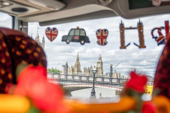 Buckingham Palace & Afternoon Tea Sightseeing Tour with PG Tips - Afternoon tea on the Tea Bus: included, seasonal, and timed to your day