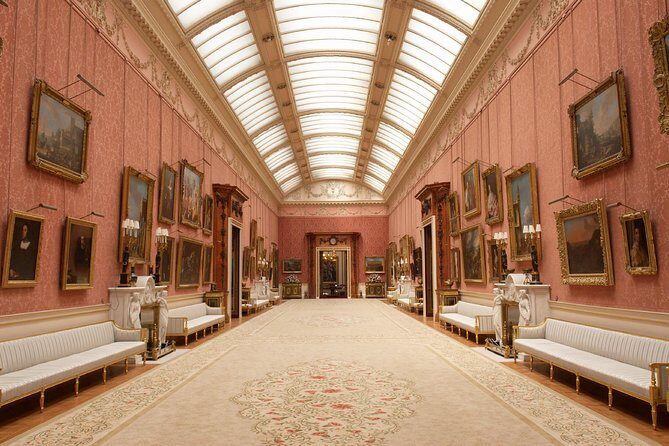 Buckingham Palace & Afternoon Tea Sightseeing Tour with PG Tips - The price and value check: is $151.24 worth it?