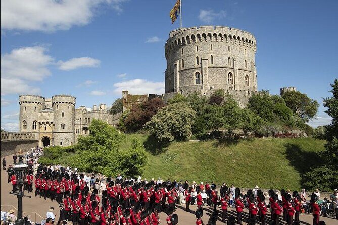 Buckingham Palace and Windsor Castle Escorted Tour from London - St George’s Chapel: the 20-minute stop that carries huge weight