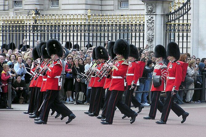 Buckingham Palace, Change the Guard & Crown Jewels Tour - Tower of London with Crown Jewels Included: The Day’s Biggest Payoff