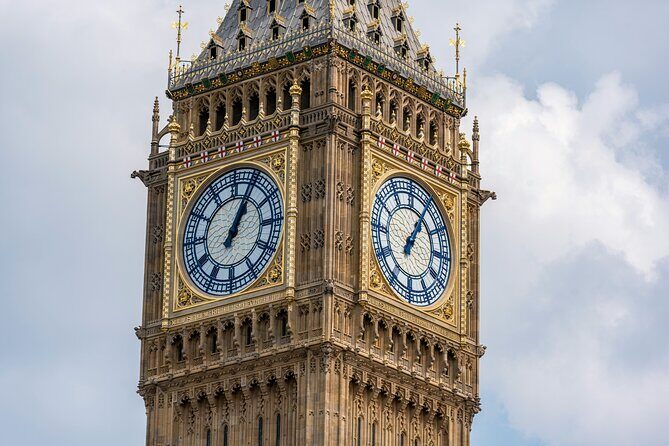 Buckingham Palace, Change the Guard & Crown Jewels Tour - White Tower Finish and the Royal Souvenir Stop