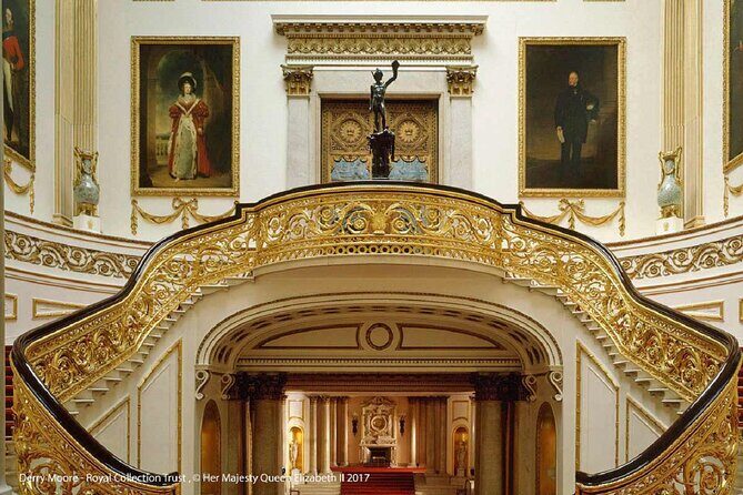 Buckingham Palace Entrance Ticket & British Royalty Guided Tour - From Duke of York Column to St. James’s: the warm-up walk