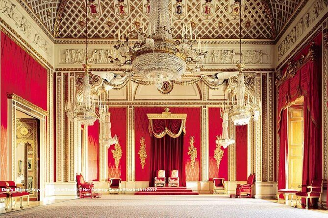 Buckingham Palace Entrance Ticket & British Royalty Guided Tour - Crowds, timing, and the no-photo reality inside