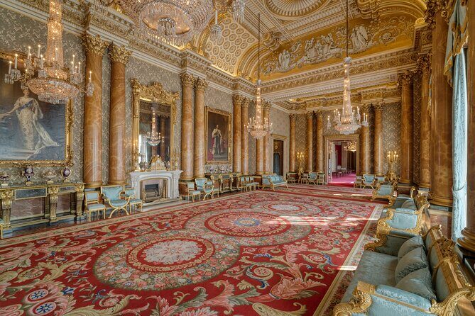 Buckingham Palace Entrance Ticket & Changing of the Guard Tour - Who should book this tour