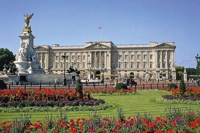 Buckingham Palace: Official State Rooms Entry Ticket - Price and value: is $45.47 a smart buy?