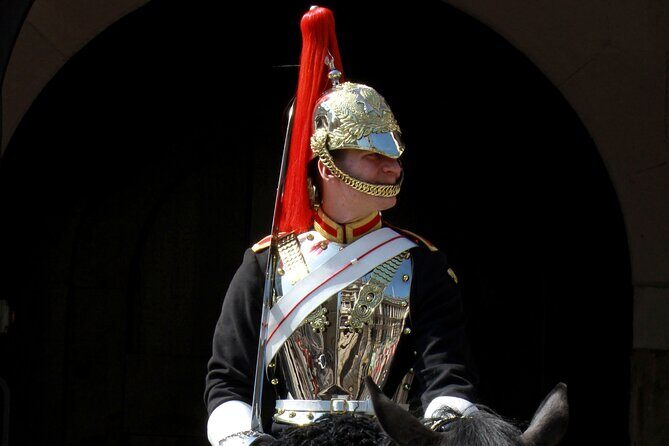 Buckingham Palace Visit & Changing of the Guard Walking Tour - Clarence House: The Current Royal Residence, Told in Minutes