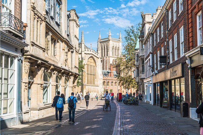 Cambridge Famous Alumni Quest Experience - How the Cambridge Famous Alumni Quest actually feels on foot