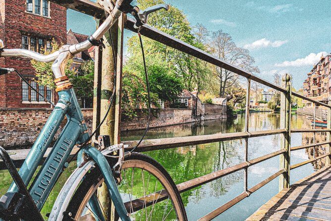 Cambridge Riverside Walk From Queen’s College to Trinity College - Price and time: $13.75 for a short route