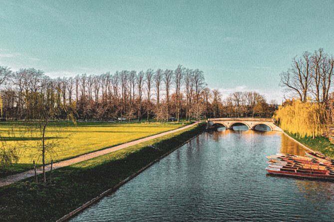 Cambridge Riverside Walk From Queen’s College to Trinity College - How the self-guided audio tour actually works