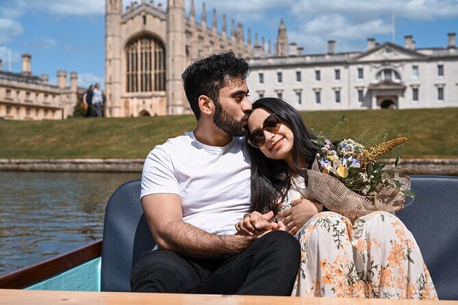 Cambridge - Shared Punting Tour - Small-Group Setup: Sharing Up to 12 People Without Losing the Calm