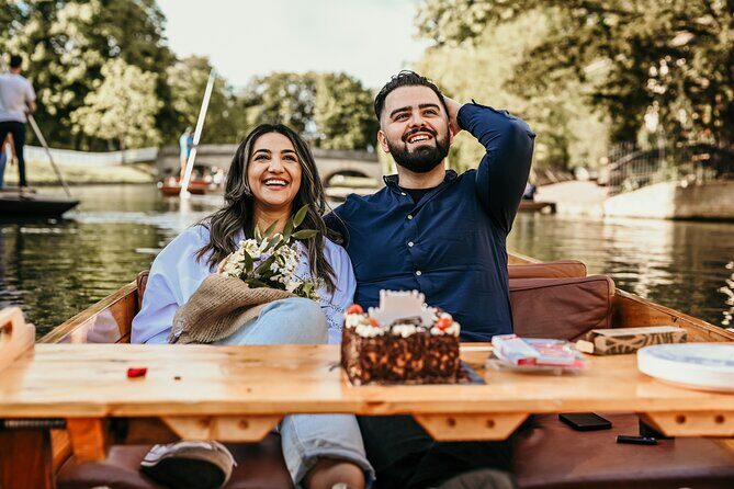 Cambridge - Shared Punting Tour - Stroller-Accessible and Service Animal Friendly