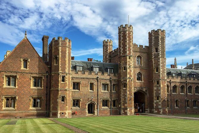 Cambridge University Walking Tour - Why the Round Church Visitor Centre is the perfect starting point