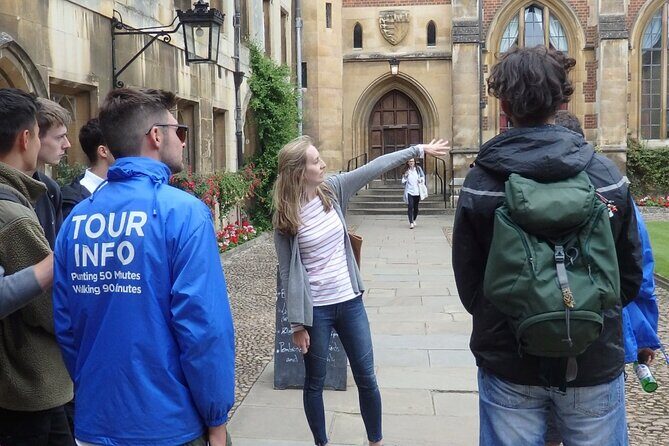 Cambridge University Walking Tour by Alumni™ Kings College Option - The Backs to Trinity: classic views plus college rivalry talk