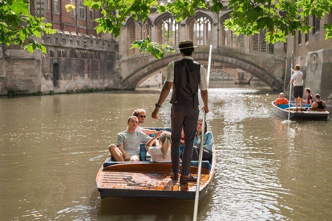 Cambridge Walking & Punting Tour by Alumni™ King’s College Option - King’s College Chapel upgrade: what you get and what to plan for