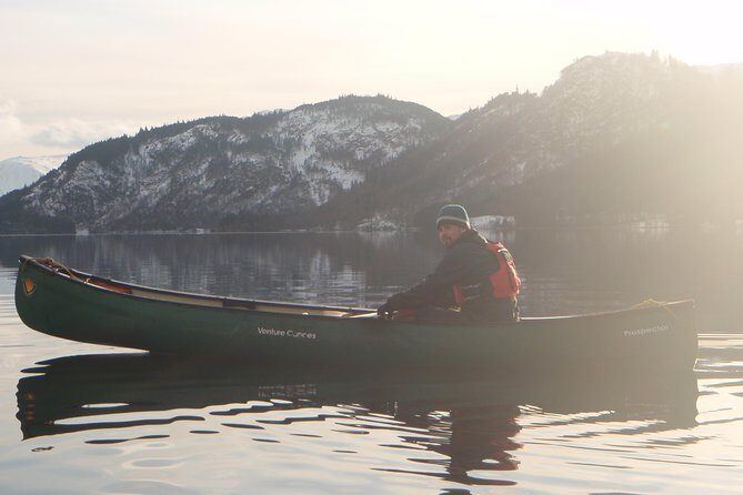 Canoe on Derwent Water - Gear up without the hassle: buoyancy aids, wet suits, and the stuff that matters