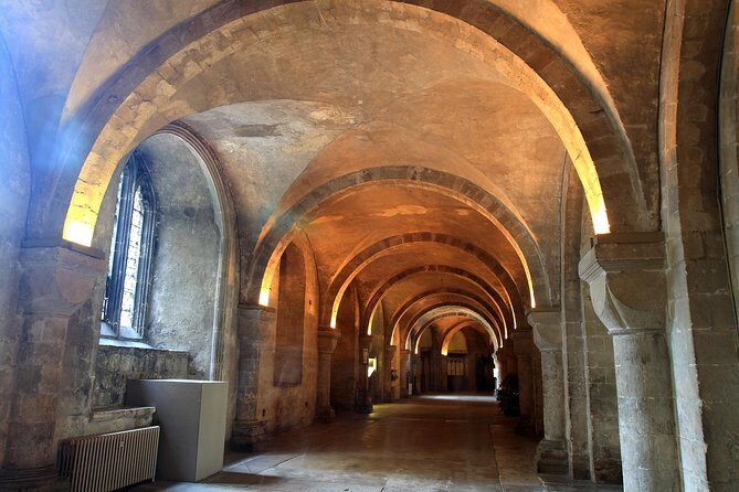 Canterbury Cathedral, Dover Castle & White Cliffs Guided Day Tour from London - The guide on your day: what “guided” means here