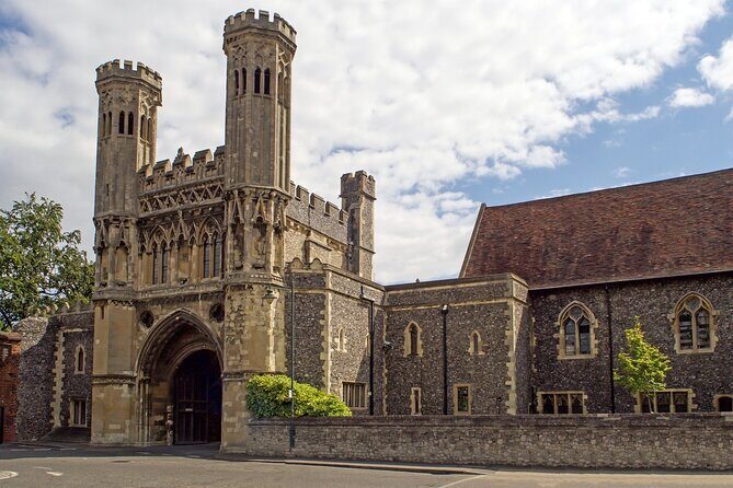 Canterbury Cathedral Hever Castle and Dover Castle Private Tour - White Cliffs of Dover: The Iconic Walk and the Parking-Fee Convenience