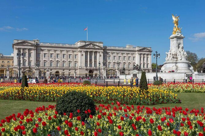Changing of the Guard at Buckingham Palace Experience - Key takeaways