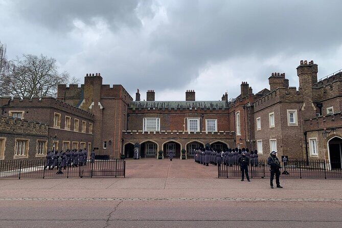 Changing of the Guard at Buckingham Palace Experience - St James’s Palace and Clarence House: It’s More Than Just a Crowd Watch