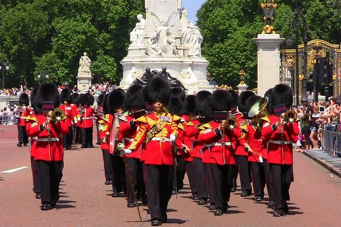 Changing of the Guard & Buckingham Palace Guided Tour Small Group - Stop 3: Buckingham Palace Time—Watching the Finish, Not Waiting Forever
