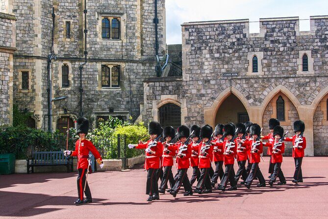 Changing of the Guard Guided Tour at Buckingham Palace - How the guide turns pageantry into something you can understand