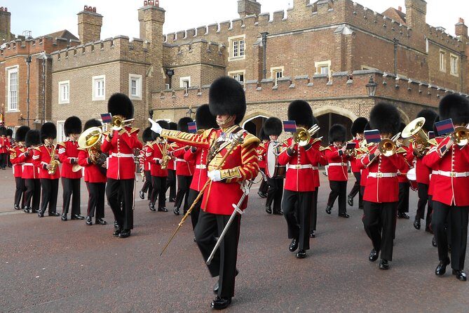 Changing of the Guard Guided Walking Tour in London - Why this Changing of the Guard walk is worth the $25.52
