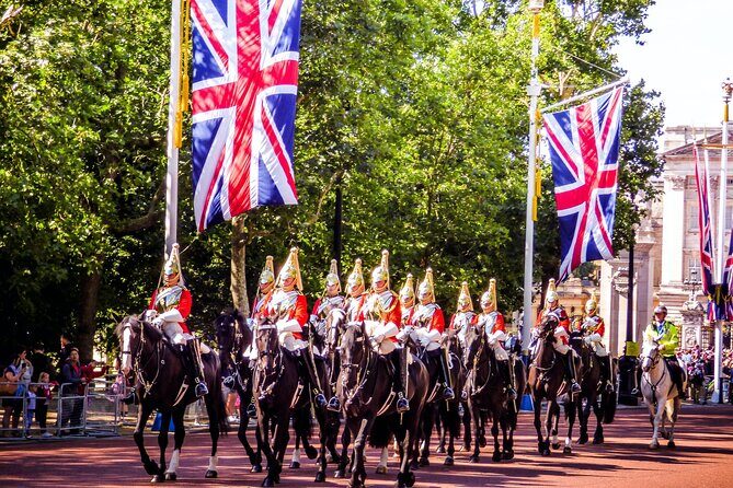 Changing of the Guard Walking Tour - Price and Value for $26.35: Why This Feels Like a Bargain Morning