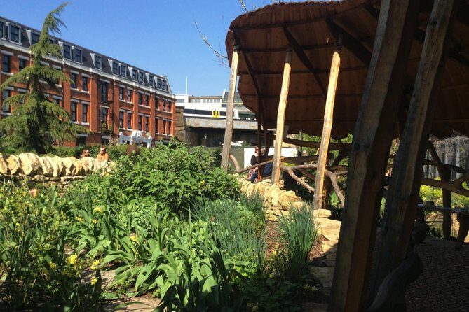 Charles Dickens Private Walking Tour - Red Cross Cottages & Garden to London Bridge’s Nancy Steps