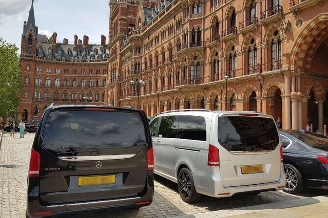 Chauffeur Limo Service From Heathrow Airport to London any Hotels - Private Transfer for Up to 2: Who This Fits Best