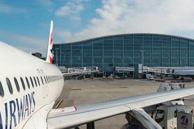 Chauffeur Service For Airport Transfers in London 2025 - Heathrow Meet-Up That Actually Works (Name Board Included)