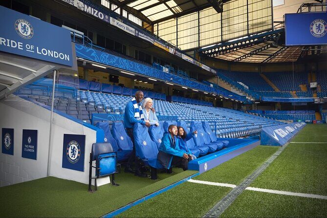 Chelsea FC Stadium Tours and Museum - The tour pace: photos, stairs, and when noise might happen
