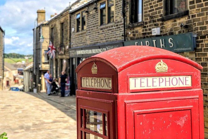 CHESTER: Yorkshire Adventure - Sightseeing Day Trip Tour - Hawes Market Hall: cobbles, local shops, and an easy lunch break