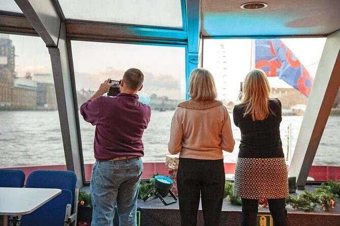 Christmas Day Traditional Lunch Cruise - Who should book this Christmas Day cruise?