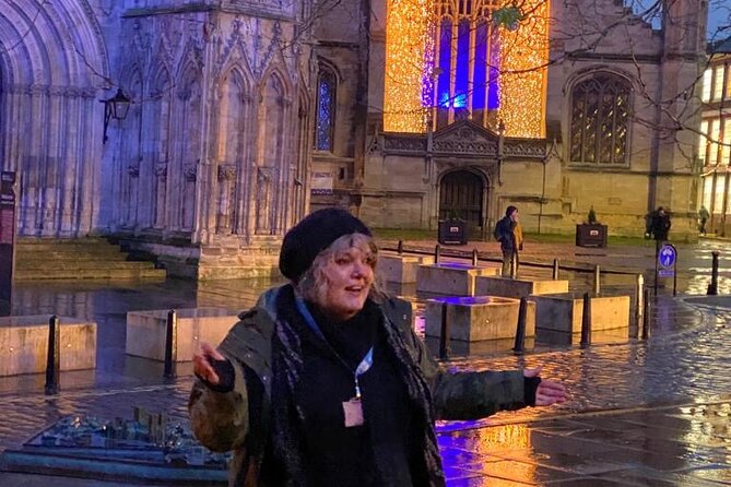 Christmas Guided Walking Tour in York - York Minster stop: 521 AD, the Altar, and why the setting matters