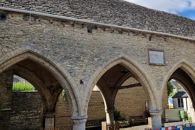 Cirencester’s Tall Tales and Hidden History: A Self-Guided Audio Tour - Bathurst Estate, school and hospital: the town’s quieter layers