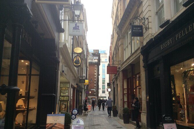 City of London Walking Tour - Getting Started Right: Newgate St Meeting Point and a Clean Start