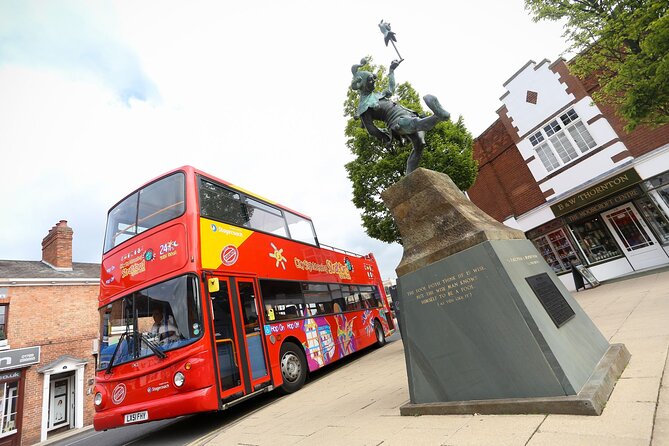 City Sightseeing Stratford-upon-Avon Hop-On Hop-Off Bus Tour - Stop 3: College Street, Hall’s Croft, Holy Trinity Church, and Shakespeare’s Grave
