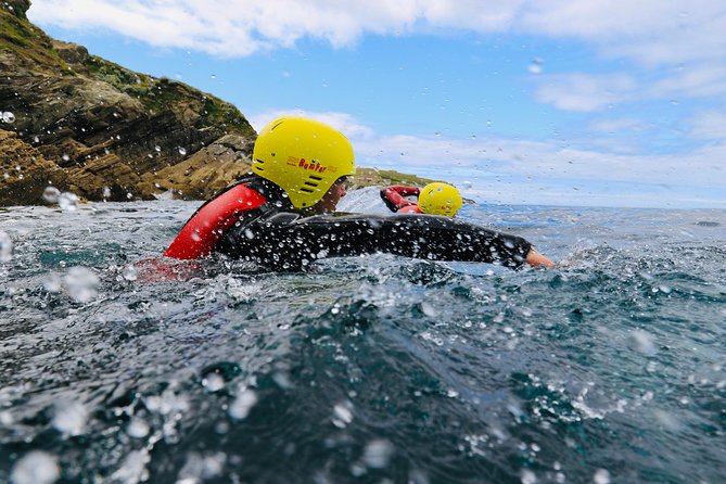 Coasteering - Gear Check: Why The Wetsuit, Buoyancy Aid, And Helmet Matter