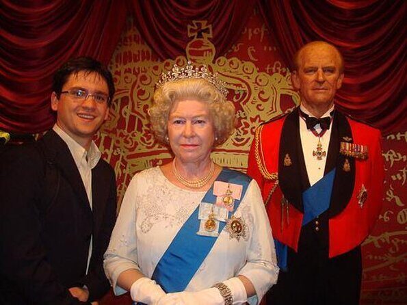 Combo Ticket: Madame Tussauds, London Eye & London Dungeon - Madame Tussauds London: wax figures, 4D movie fun, and that old London taxi ride