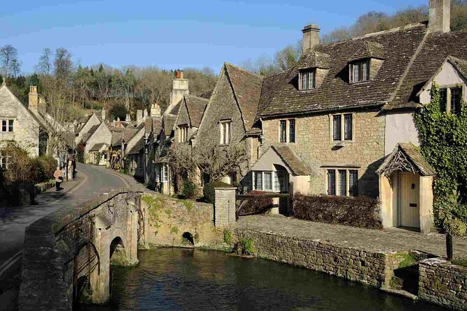 Costwolds Day Tour from Oxford - Cirencester: Roman stronghold energy and a town center with purpose