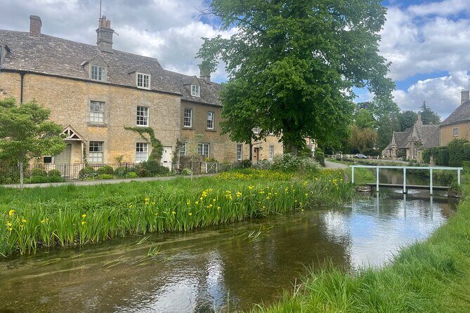 Cotswold Village Private Day Trip from Bath - Bourton-on-the-Water: The Venice of the Cotswolds for Photos and Lunch
