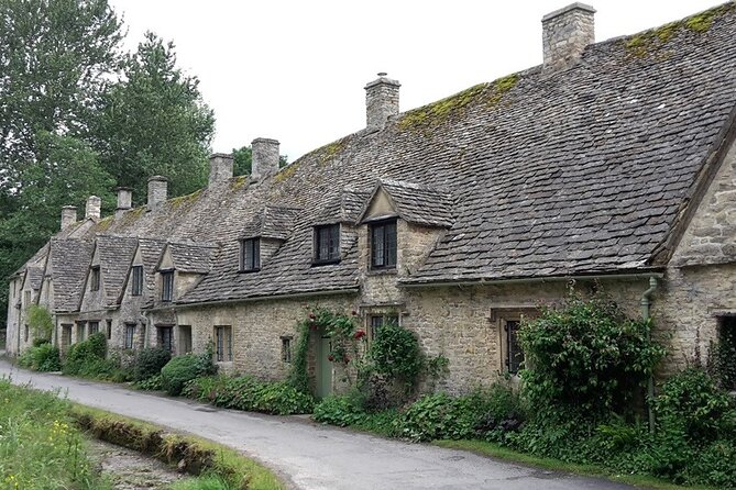 Cotswolds in a Day Tour from Moreton-in-Marsh / Stratford-on-Avon - Dover’s Hill: the big view (and the muddy-weather warning)