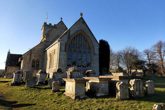 Cotswolds One Day Guided Cycle Tour - Private Groups - Between villages: where the Cotswolds vibe really happens