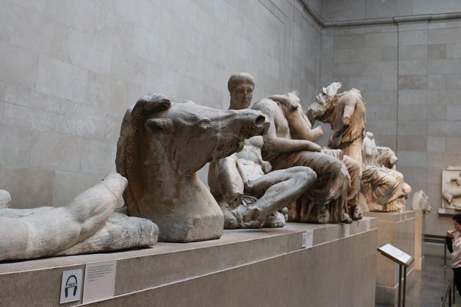 Crash course in archaeology at the British Museum - Rossa’s storytelling style: small stops, big clarity