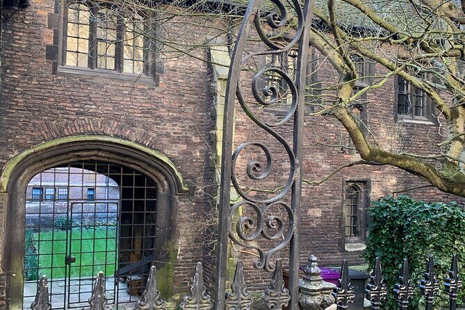Creepy Cambridge - Cambridge's Most Entertaining Ghost Walk - How Spooky Is It, and Who Will Enjoy It Most?