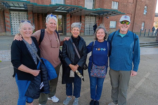 Daily Stratford Upon Avon Town Walking Tour with Local Guide - Shakespeare’s Birthplace and the Shakespeare Centre: outside views, heavy meaning